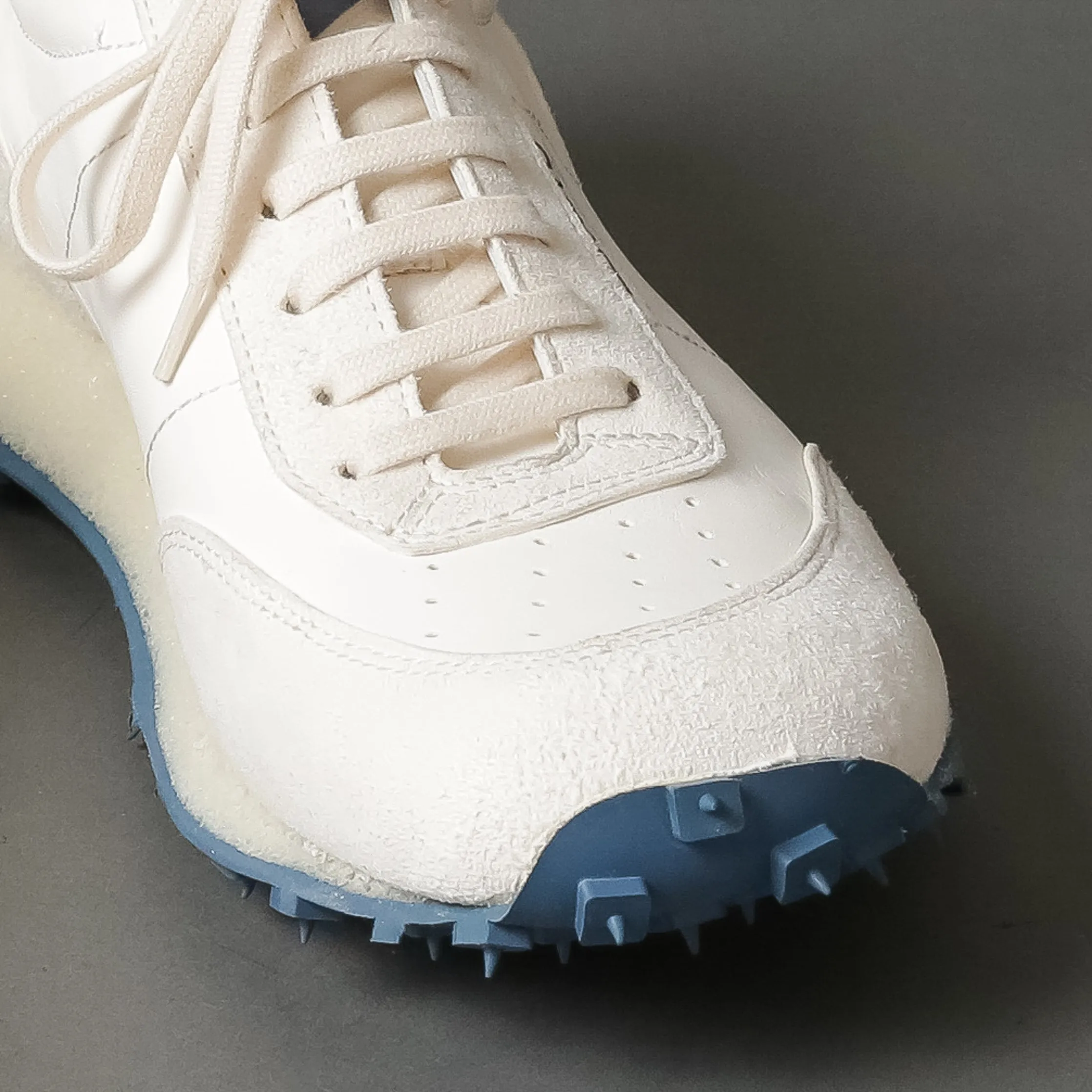 1221 White-Blue sole