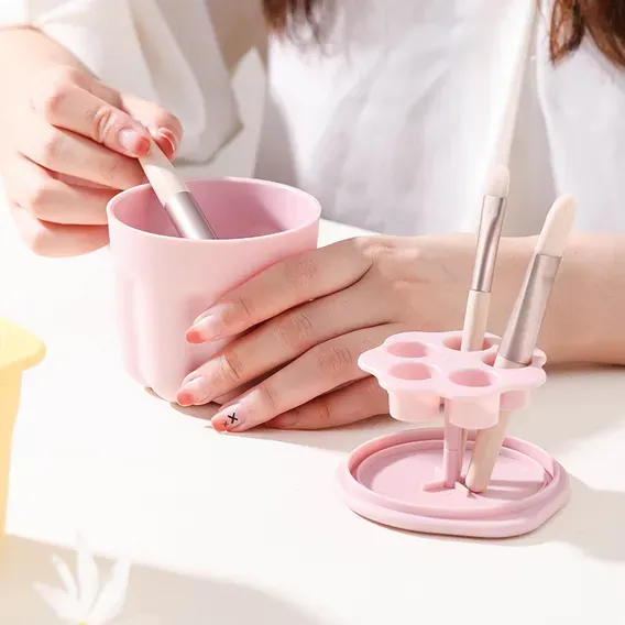 Cosmetic Brush Cleaning Cup