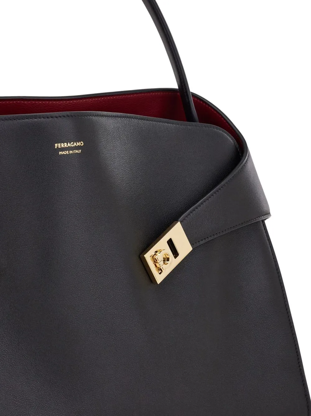 Hug medium leather tote bag