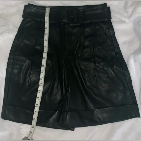 INC International Concepts Faux-Leather Paperbag-Waist Shorts, XS, Deep Black)