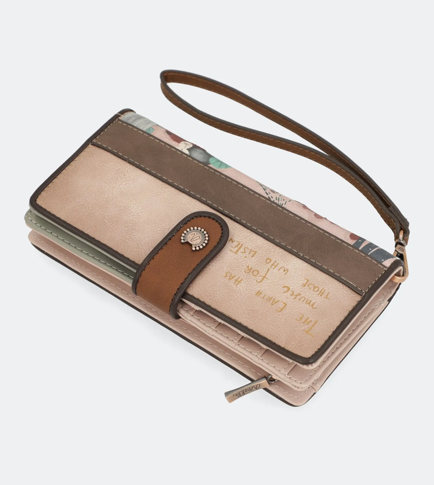 Ixchel Big wallet with a zip