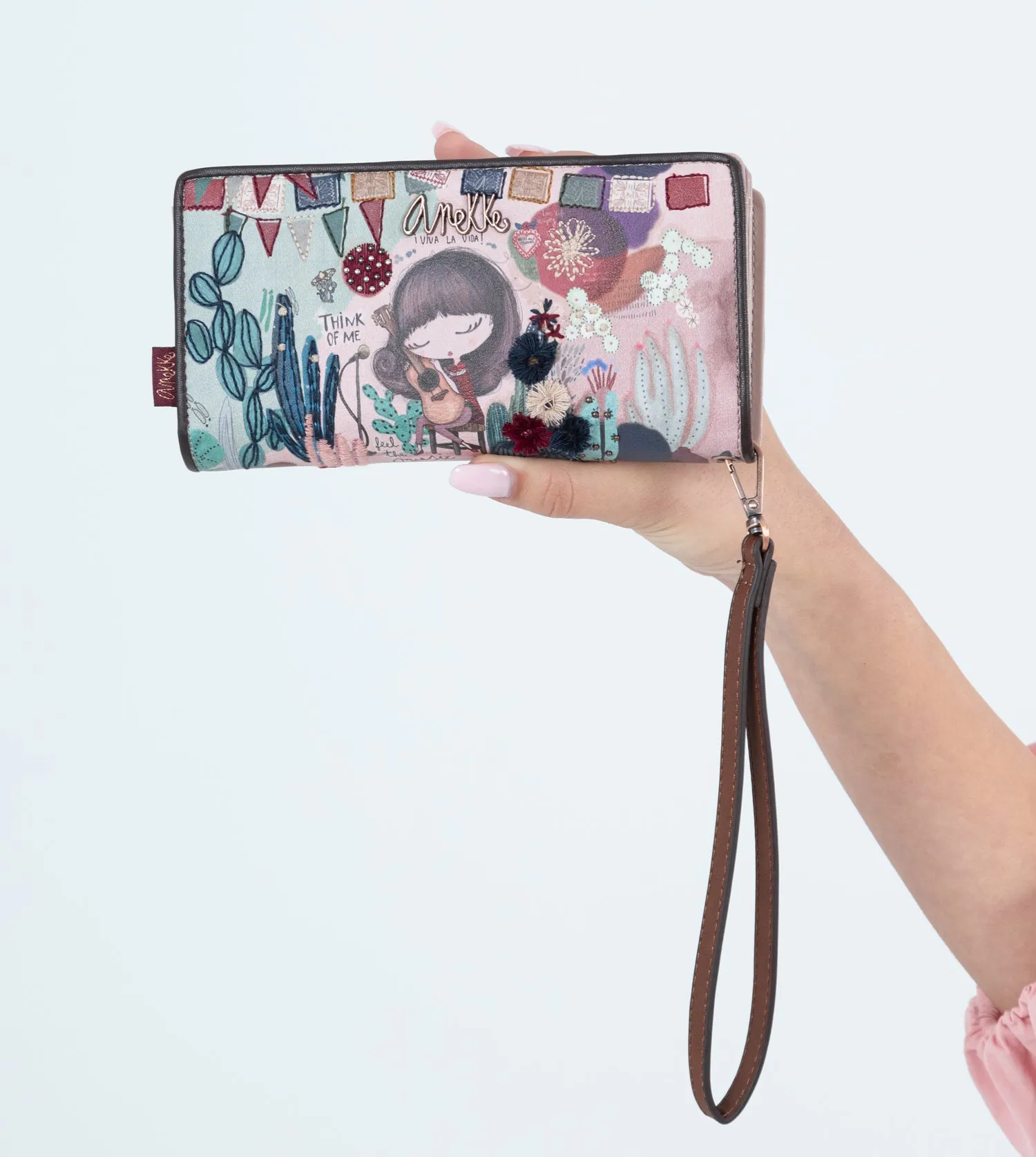 Ixchel Big wallet with a zip