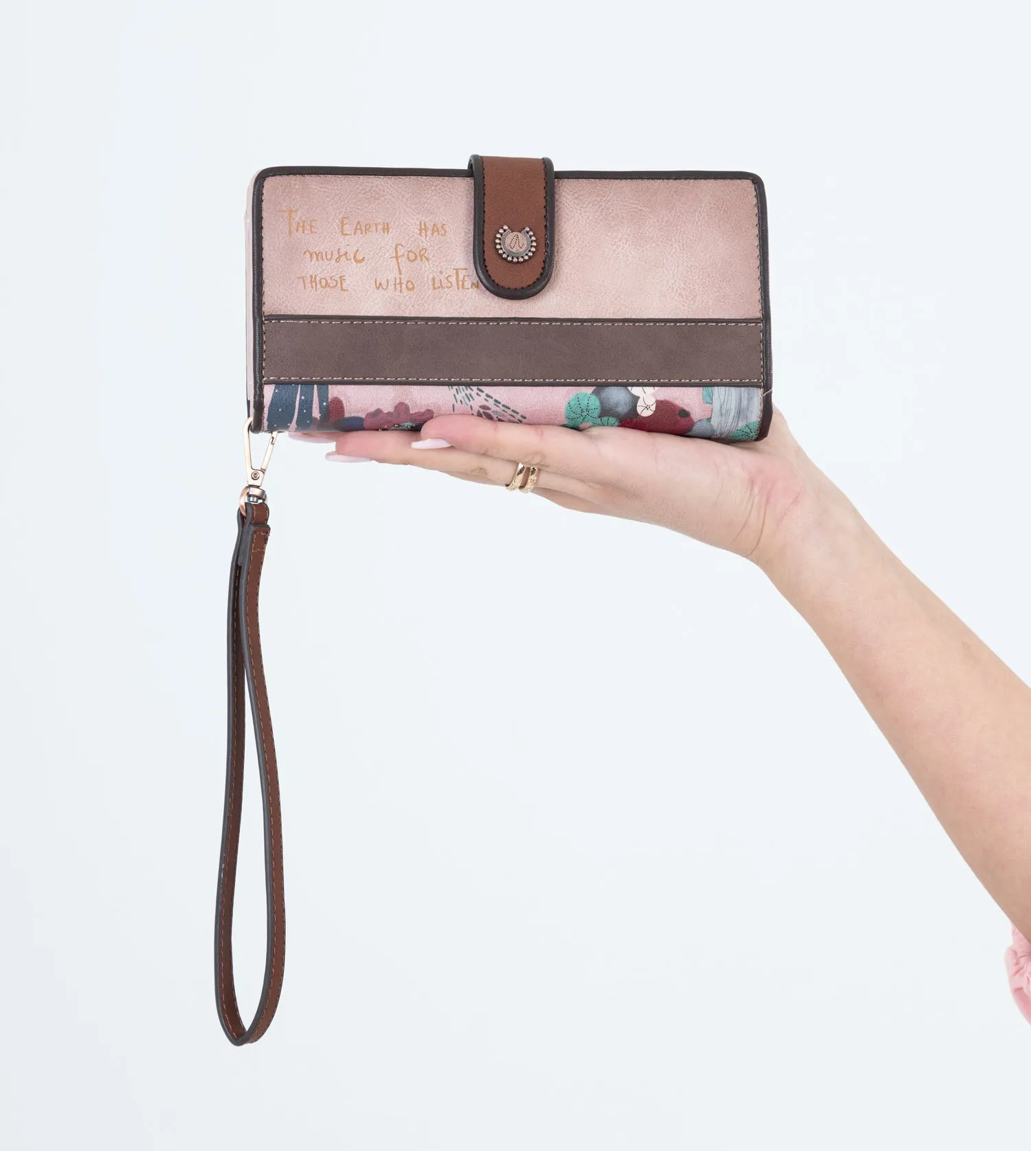 Ixchel Big wallet with a zip