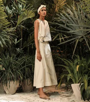 Khara Kapas   -   White skirtTrumpet Lily White skirt Trumpet Lily - Another Day in Paradise