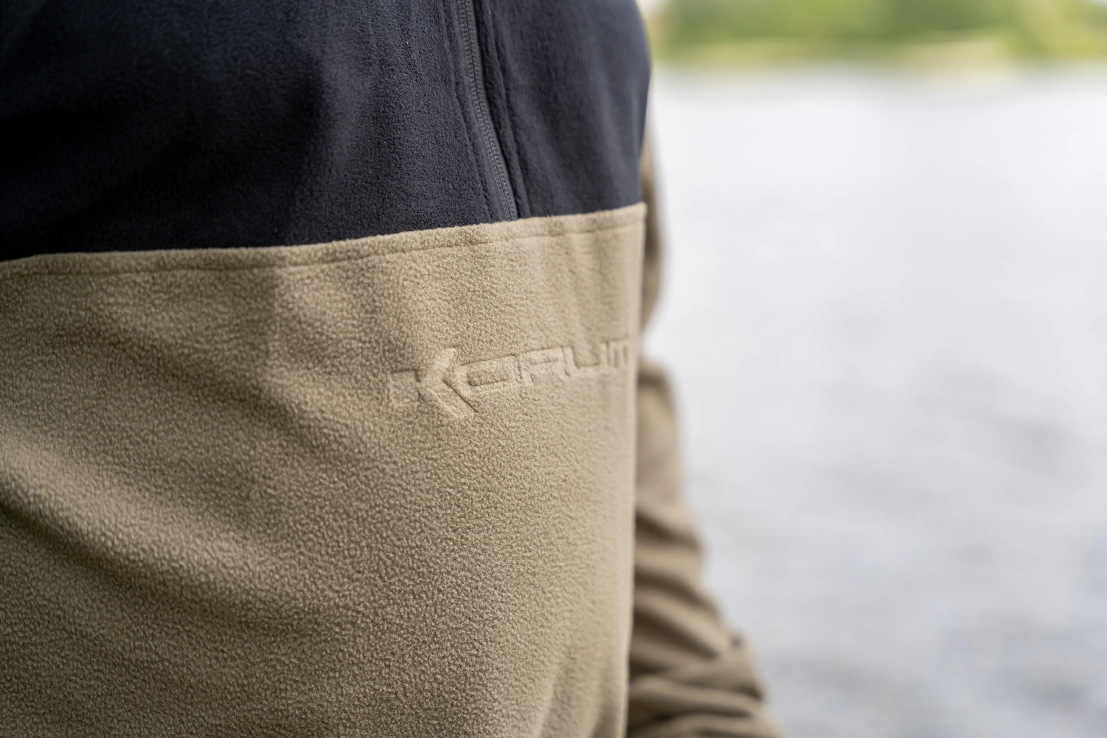 KORUM EMBOSSED MICROFLEECE