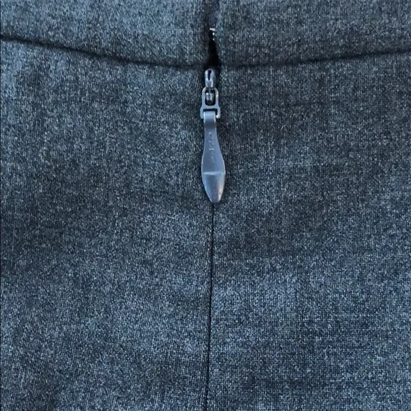 Ladies Ann Taylor Stretch vintage gray skirt