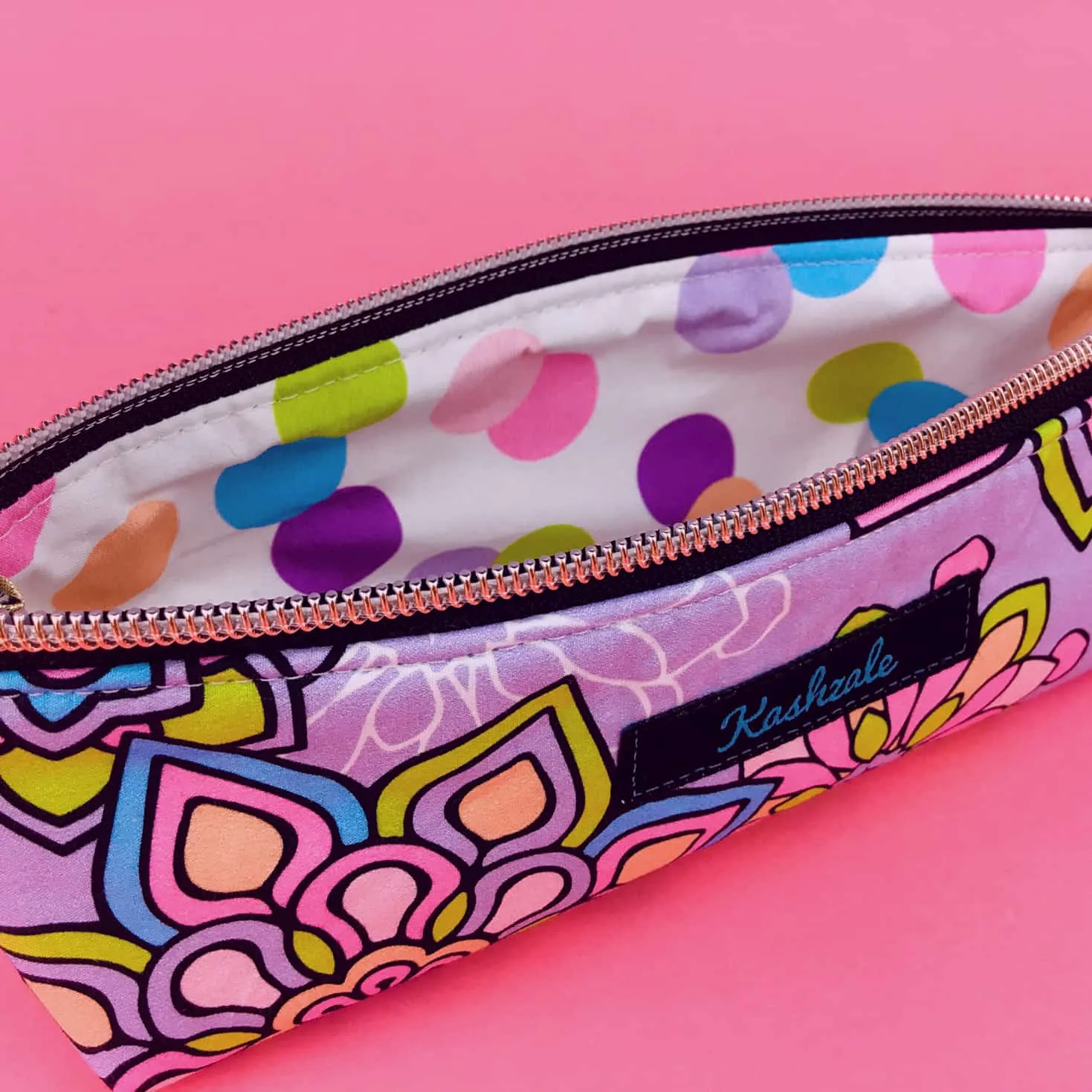 Mandala Magnifica Mauve Makeup Brush Bag. Exclusive Design.