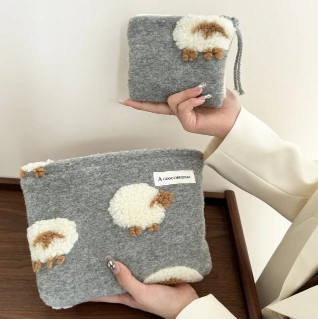 New Woolen and Lamb Wool Cosmetic Bag, Cosmetic Storage Pouch, Inner Pouch, Red Packet Holder, Portable Large-Capacity Handbag. C-241217-3