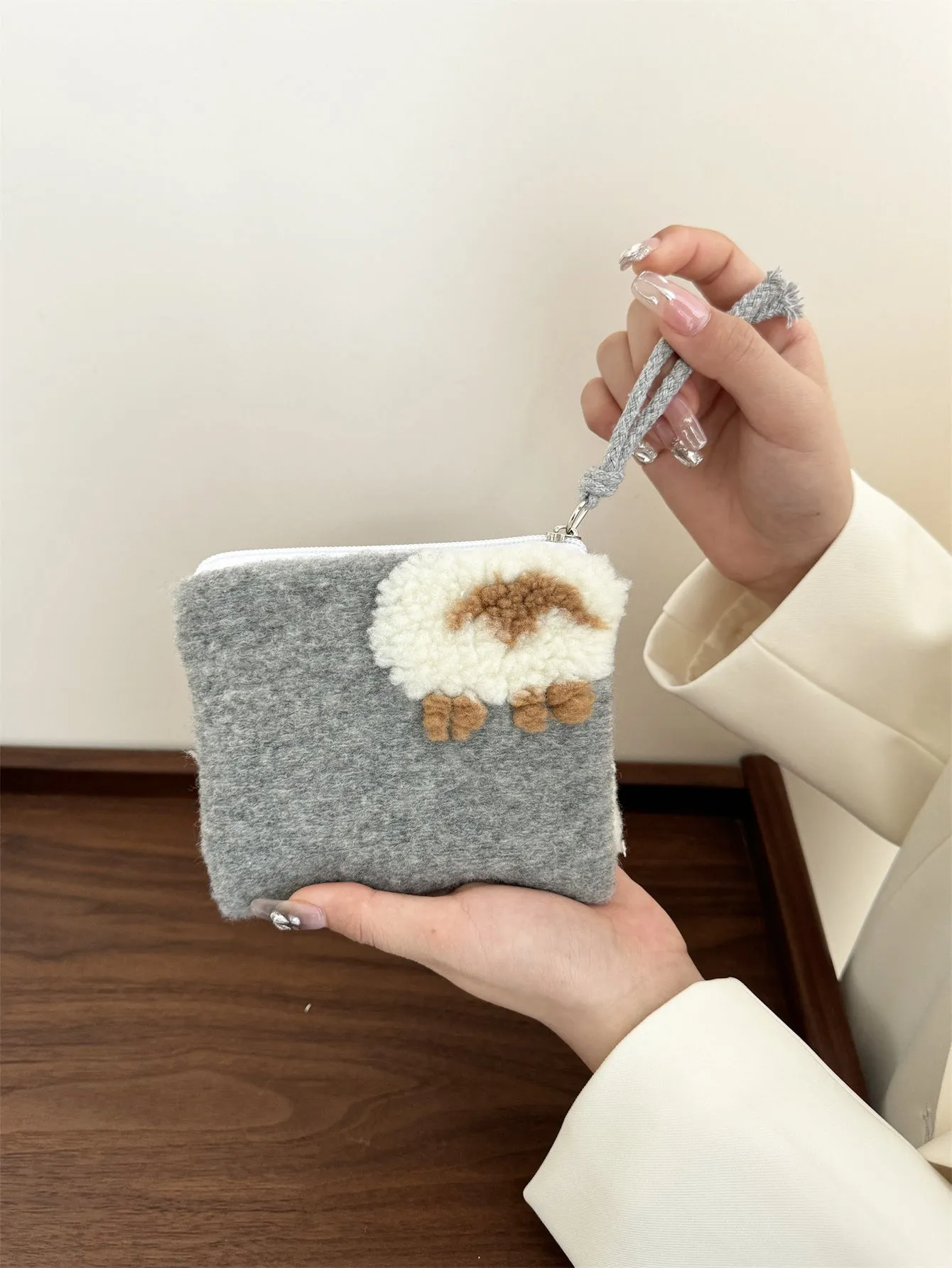 New Woolen and Lamb Wool Cosmetic Bag, Cosmetic Storage Pouch, Inner Pouch, Red Packet Holder, Portable Large-Capacity Handbag. C-241217-3