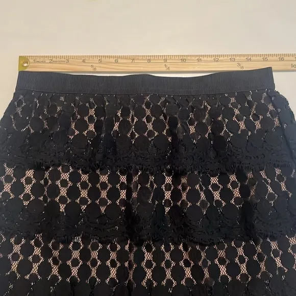 NWT Ann Taylor Petite Eyelash Lace Skirt Black &amp; Tan Size 10P