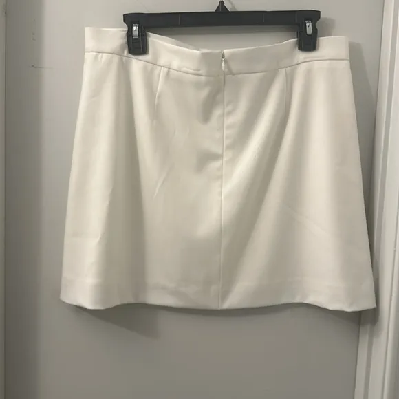 NWT Antonio Melani Sabine Twill Zip BackMini Skirt color Ivory