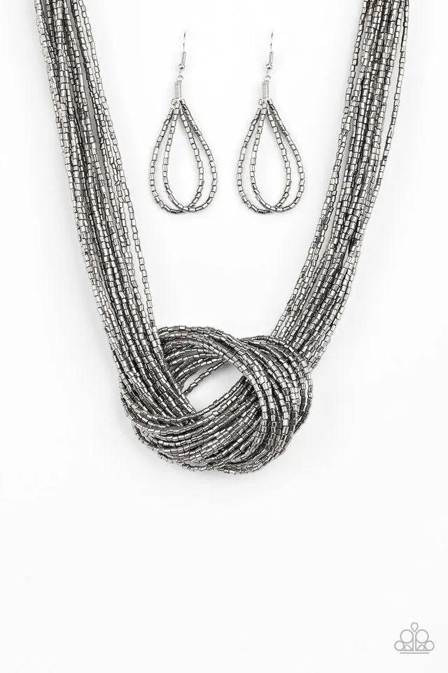 Paparazzi Knotted Knockout Necklace Black/Silver