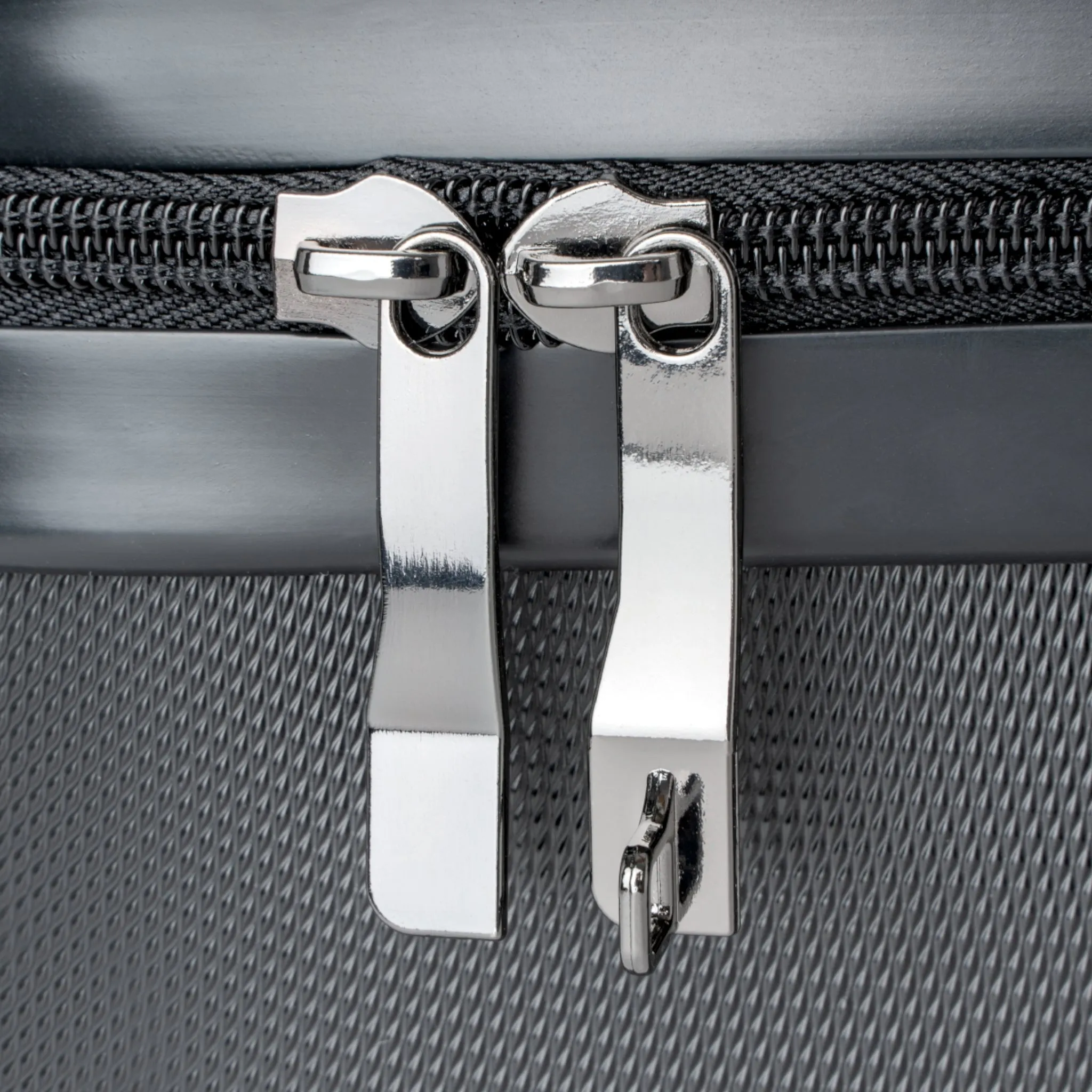 Personalized High-Resolution Luggage - Custom Designs & Durable Travel Cases