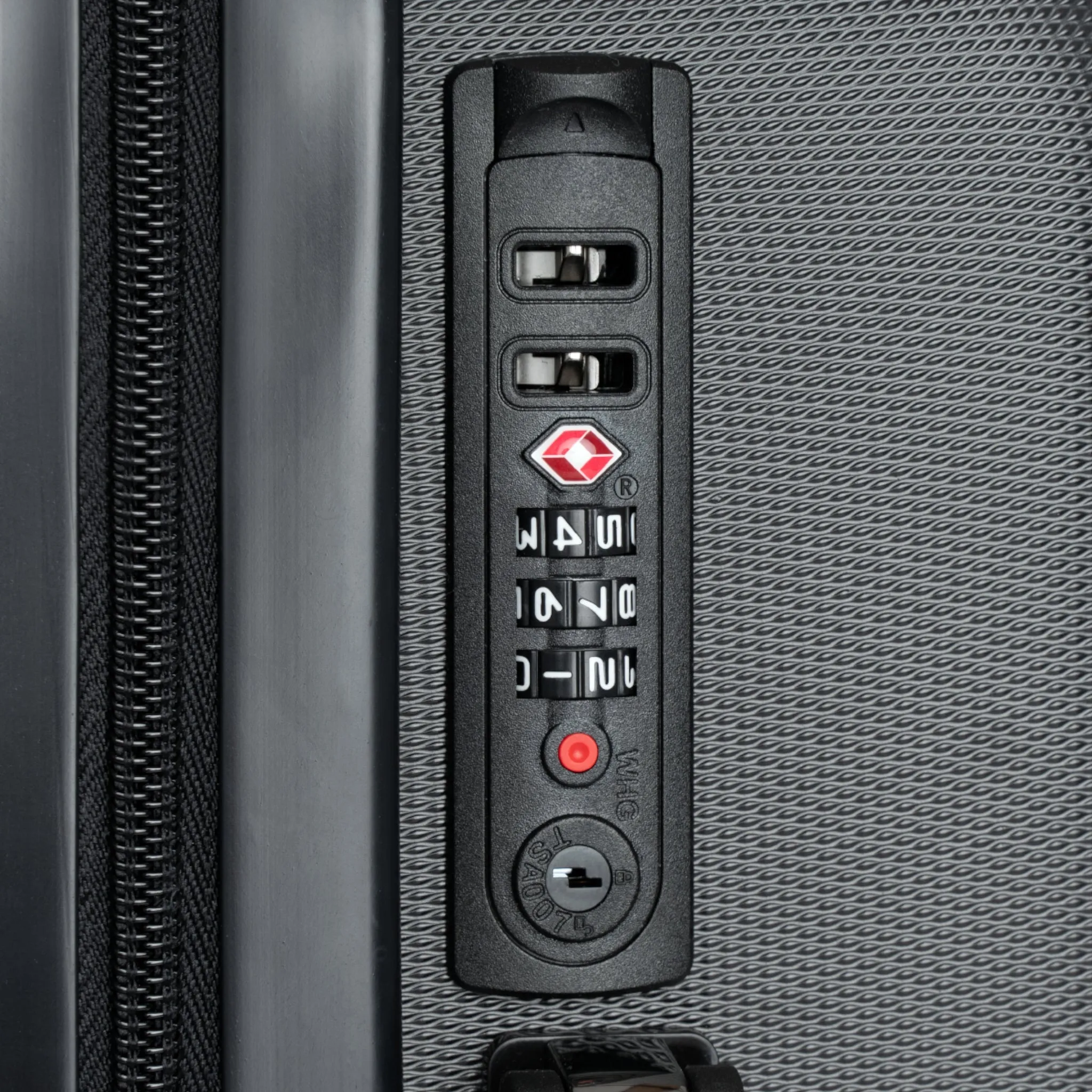 Personalized High-Resolution Luggage - Custom Designs & Durable Travel Cases