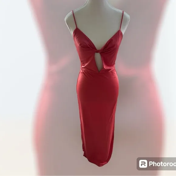 superdown Felly Twist Maxi Dress in Coral S