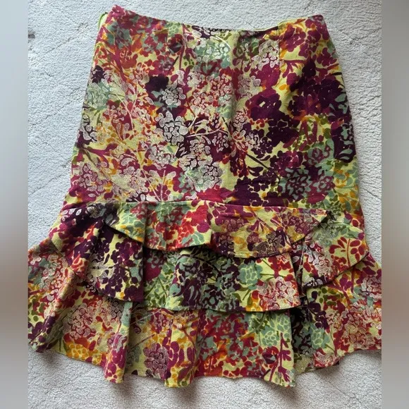 Vintage Anthropologie Odille Gold AccentFloral Print Ruffled Hem Pencil Skirt 8