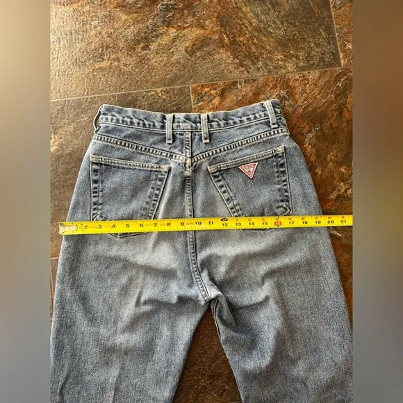 Vintage women’s Guess tapered leg made in the USA Jean. Size 30