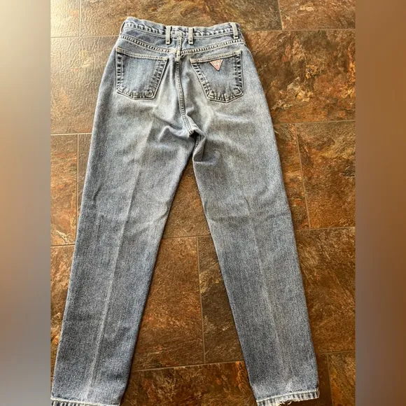 Vintage women’s Guess tapered leg made in the USA Jean. Size 30