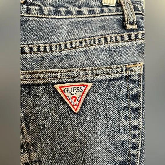 Vintage women’s Guess tapered leg made in the USA Jean. Size 30