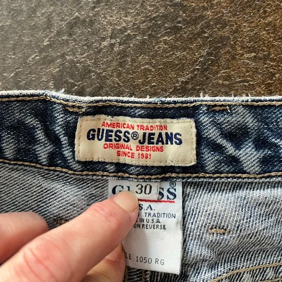Vintage women’s Guess tapered leg made in the USA Jean. Size 30