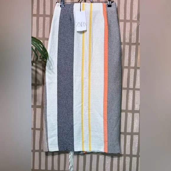 Zara fringe skirt- SIZE XSMALL